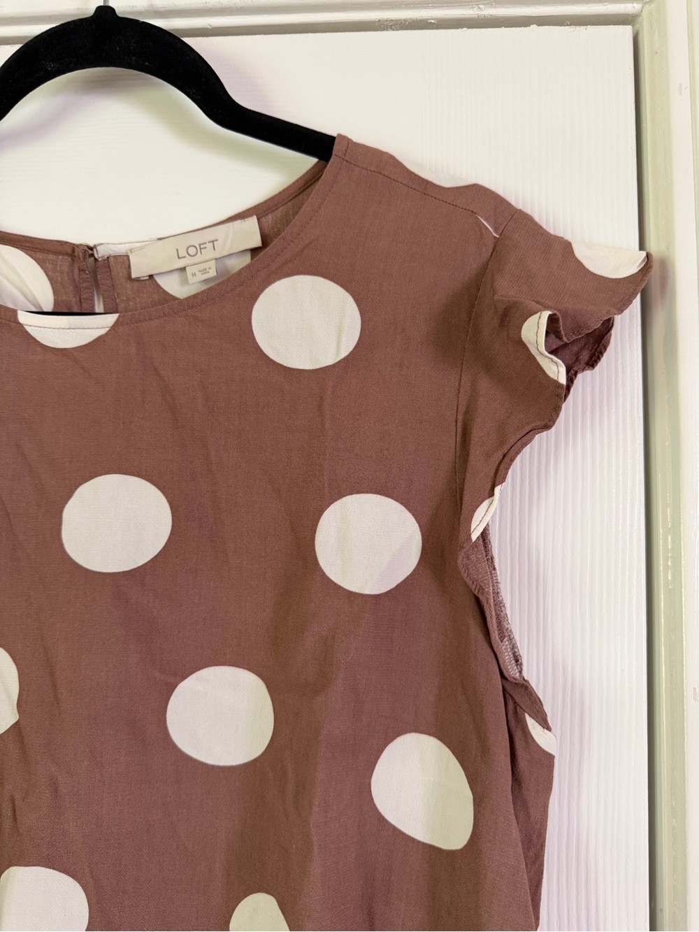 LOFT Women’s Polka Dot Banded Hem Flutter Sleeve Top Brown White Size Medium - Picture 5 of 10
